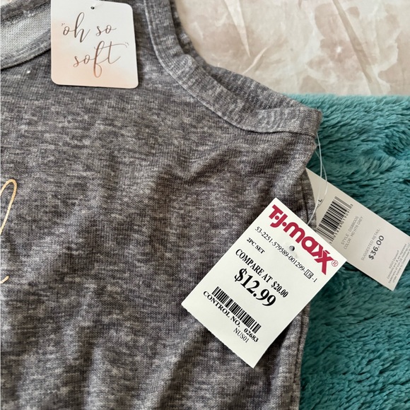 NWT 2 sets of ladies pajamas - Picture 7 of 10